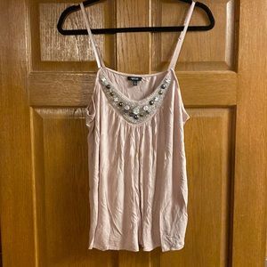 Nice pink tank w bling!